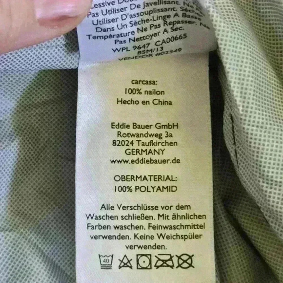 EDDIE  BAUER mens Medium Black, light spring/fall Nylon jacket - Picture 12 of 15